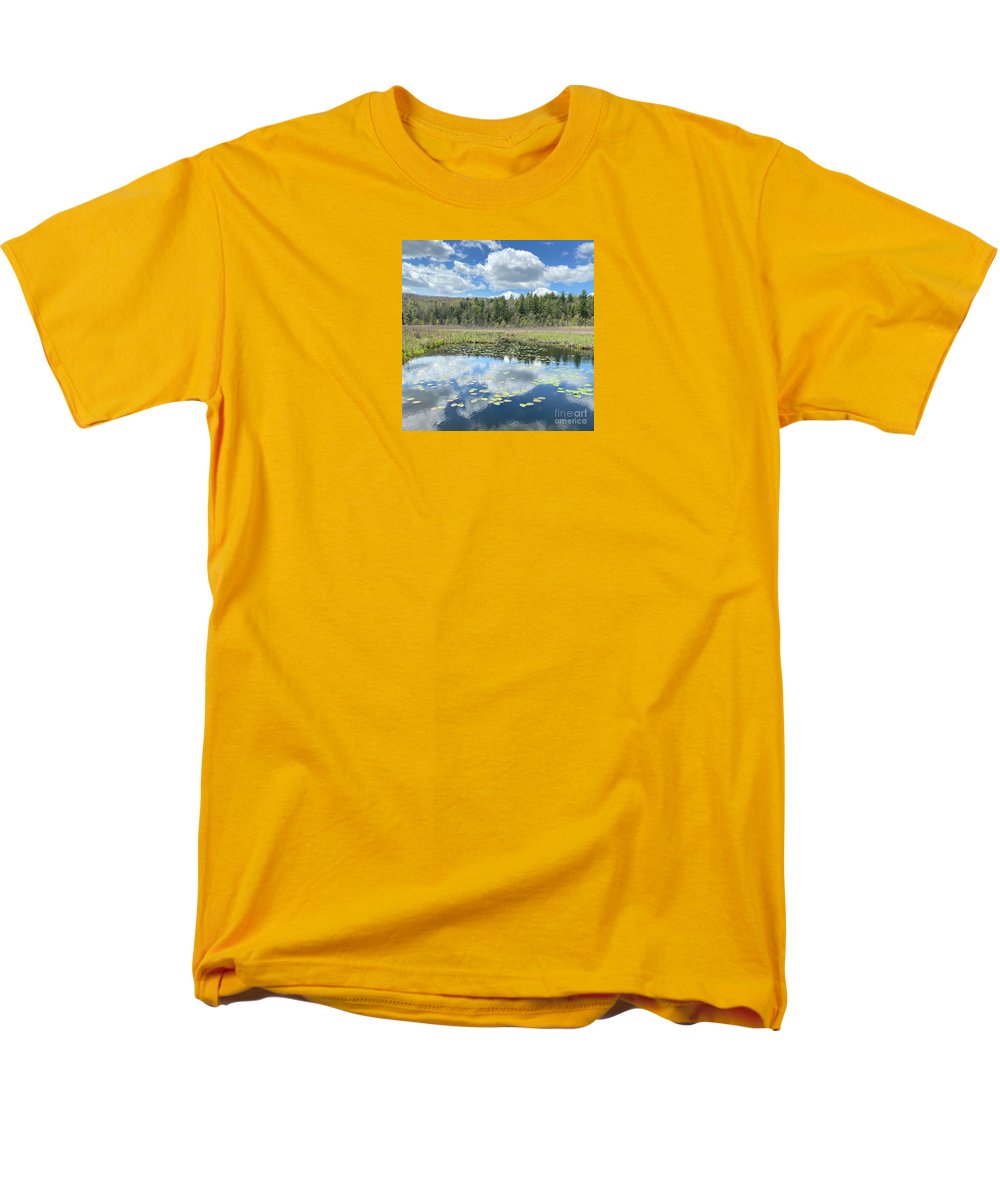 Berkshires Lily Pads Pond River Reflections- Signs of Spring - Men's T-Shirt (Regular Fit)