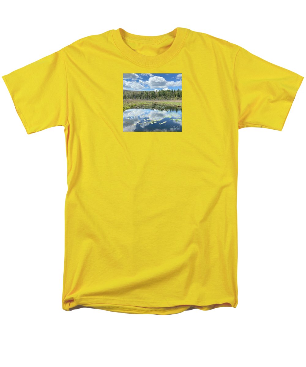 Berkshires Lily Pads Pond River Reflections- Signs of Spring - Men's T-Shirt (Regular Fit)