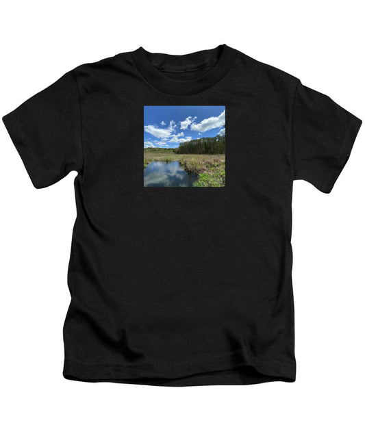 Berkshires Pond Grass 2 - Freshwater Marsh Pines - Kids T-Shirt